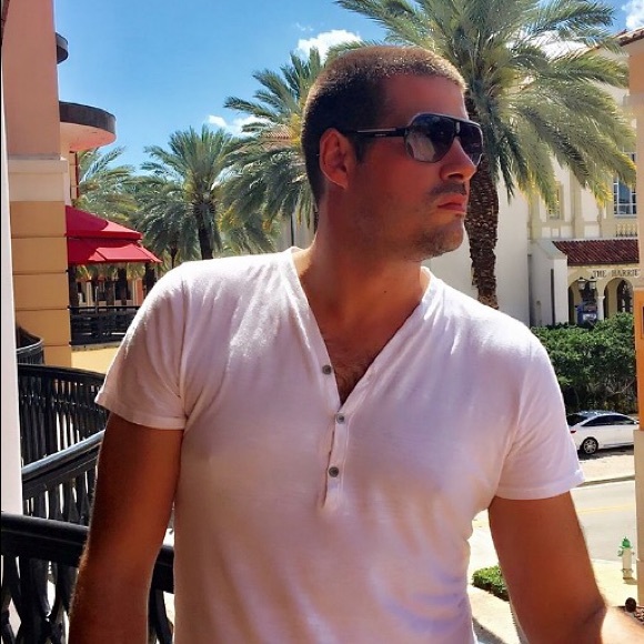 Meet your Posher, Kyle - Picture 3 of 7